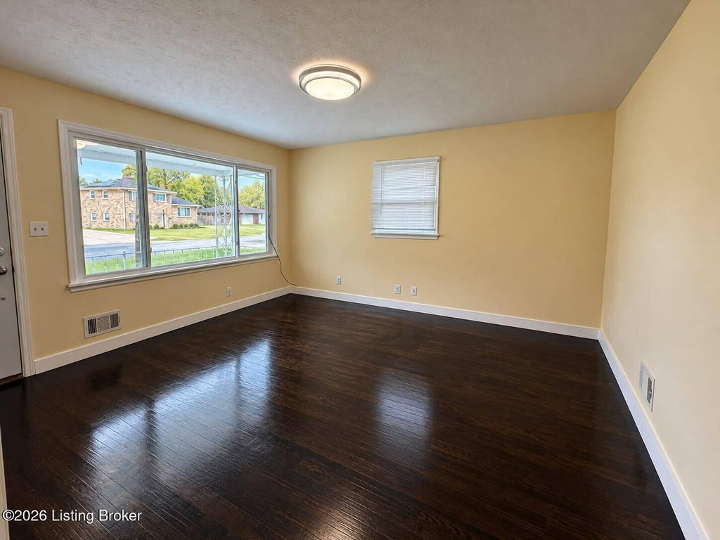 Photo of 3609 Templewood Dr, Louisville, KY 40219 (MLS # 1731061)