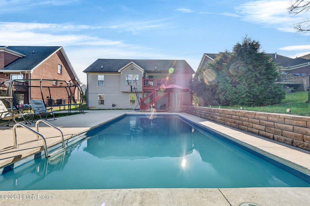 Photo of 7311 Brook Meadow Dr, Louisville, KY 40228 (MLS # 1712624)