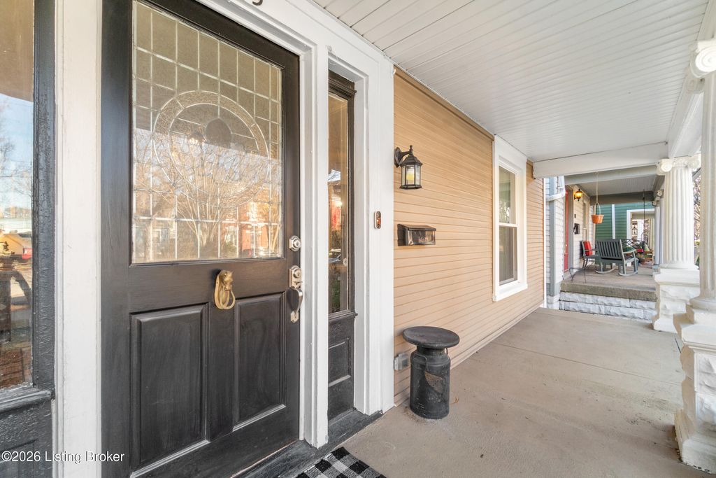 Photo of 1433 S 6th St, Louisville, KY 40208 (MLS # 1709566)