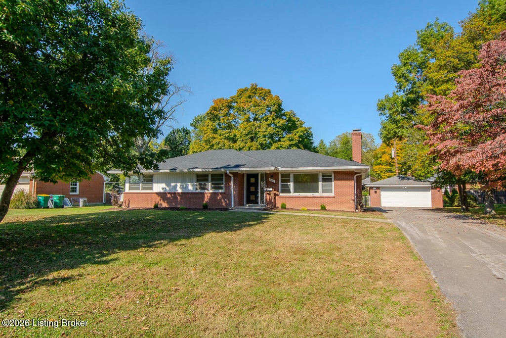 Photo of 7007 Bedford Ln, Louisville, KY 40222 (MLS # 1732701)