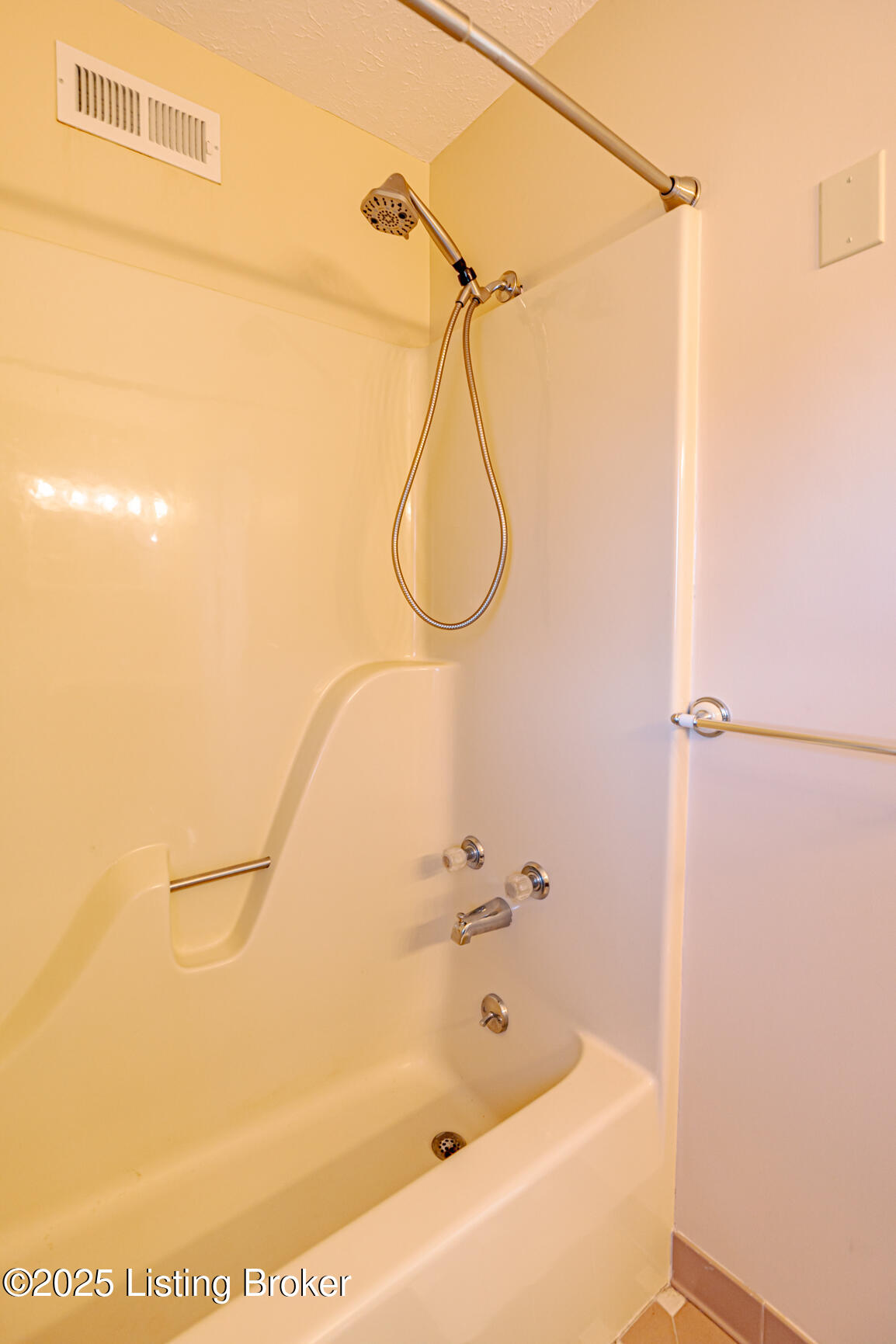 7320 Mayrow Dr, Louisville, Kentucky image 36