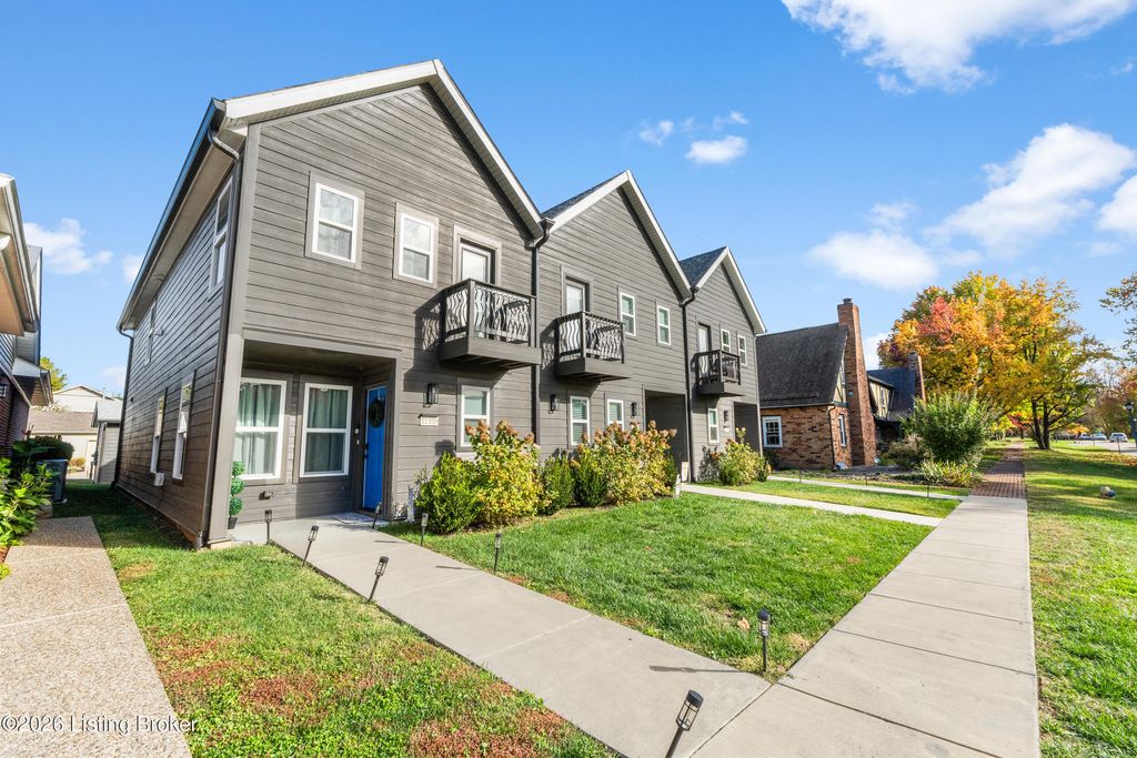 Photo of 3135H Bushmill Park, Louisville, KY 40241 (MLS # 1716485)