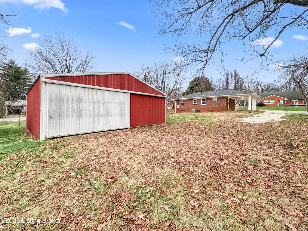 Photo of 509 W Back St, Munfordville, KY 42765 (MLS # 1710258)