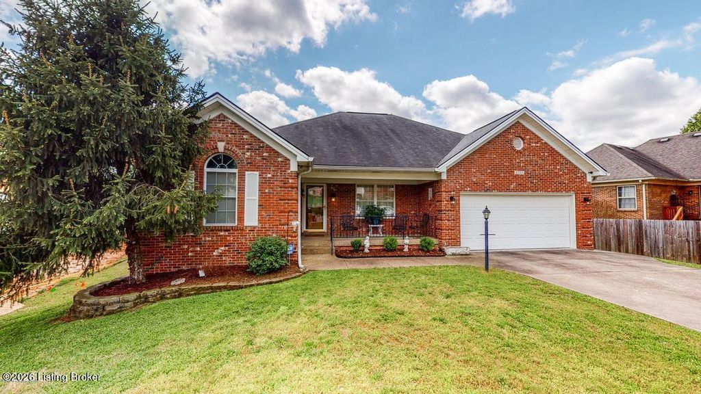 Photo of 4205 Wine Cellar Ct, Louisville, KY 40272 (MLS # 1718370)