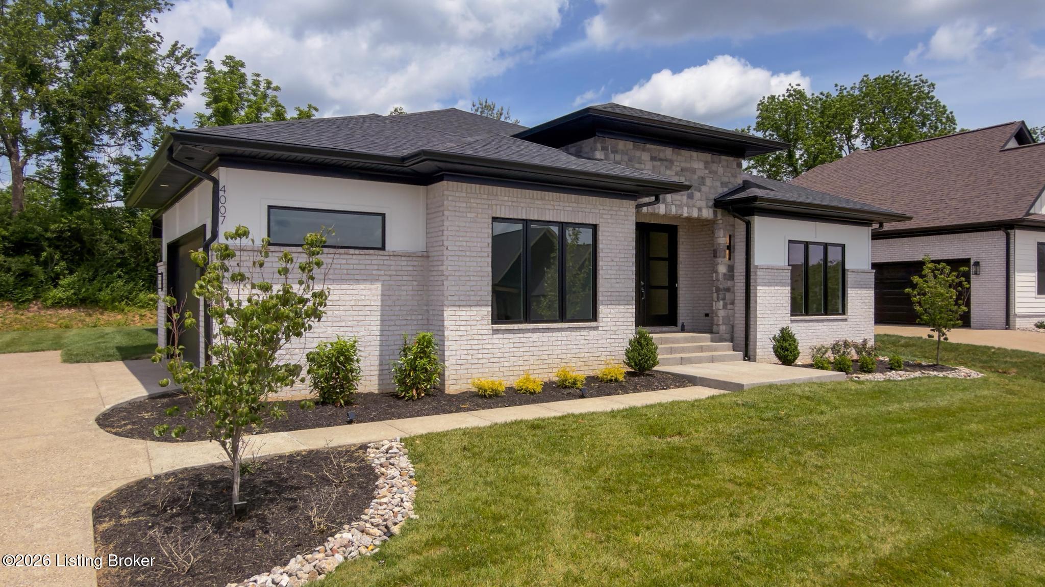 4007 Thomas Farm Dr