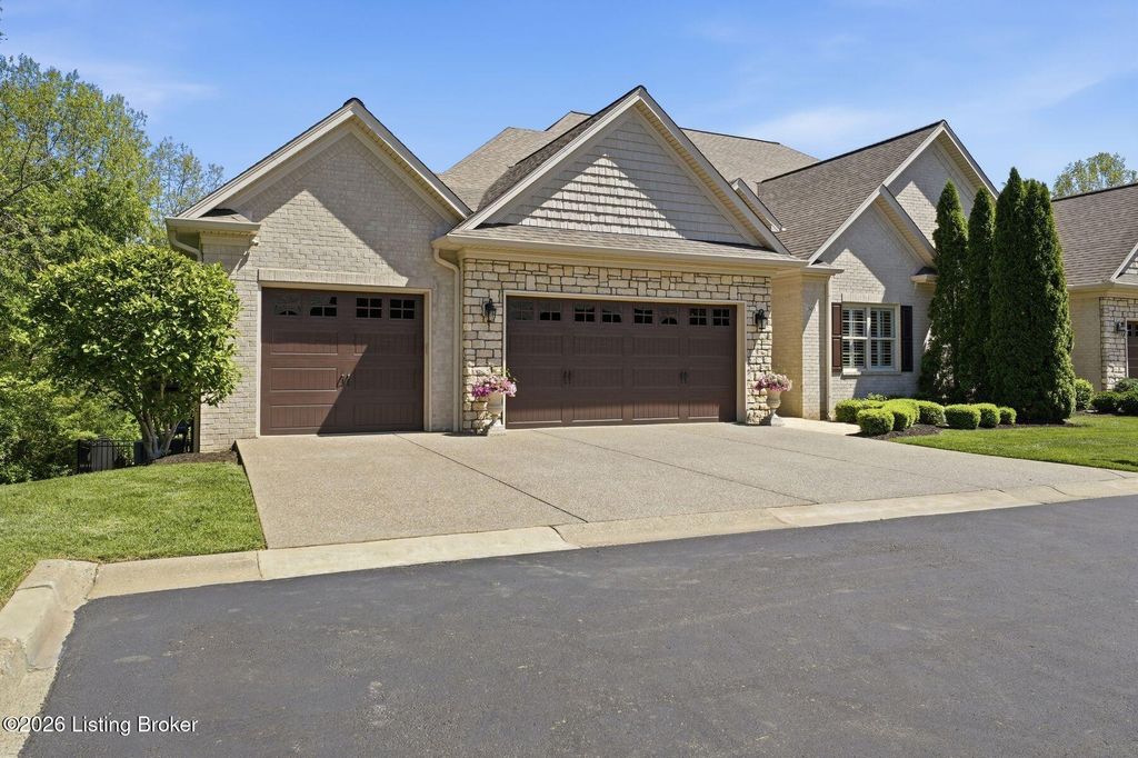 Photo of 301 Maple Valley Rd, Louisville, KY 40245 (MLS # 1716252)