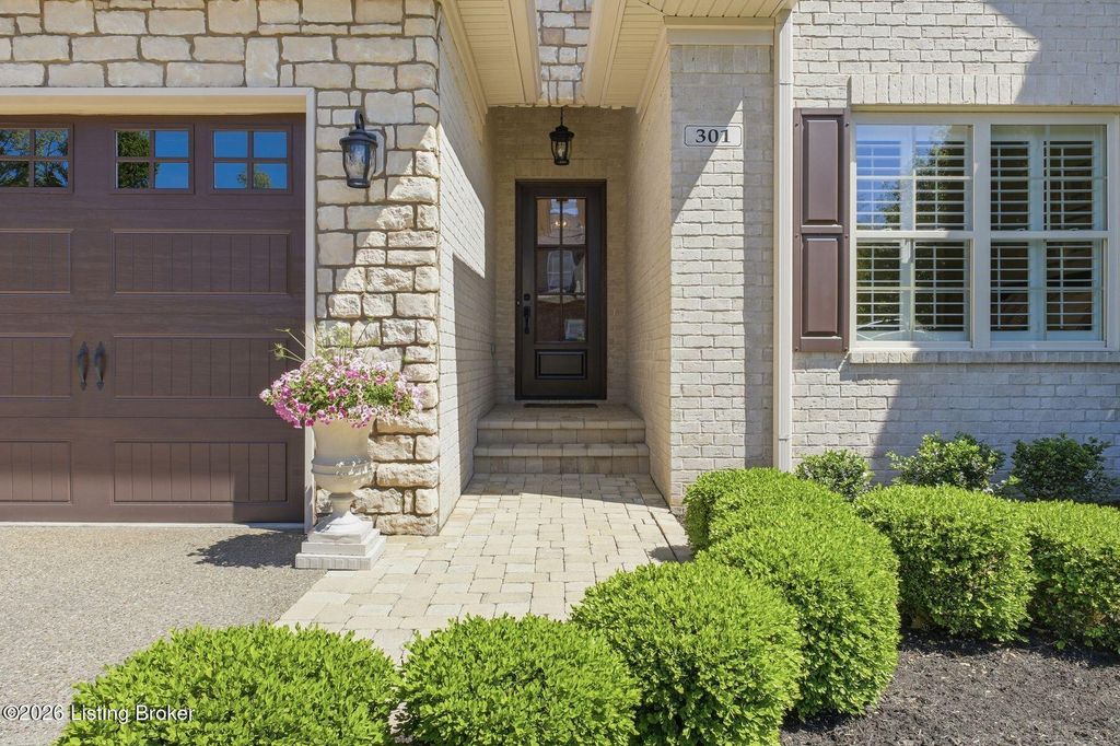 Photo of 301 Maple Valley Rd, Louisville, KY 40245 (MLS # 1716252)