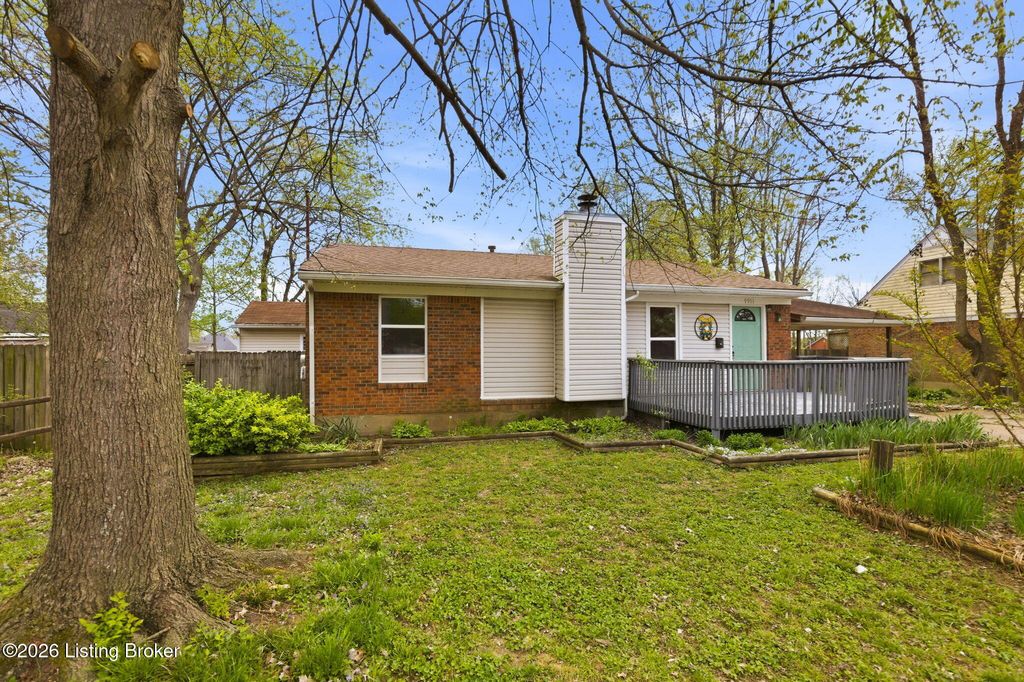 Photo of 9911 Shirewick Way, Louisville, KY 40272 (MLS # 1713659)