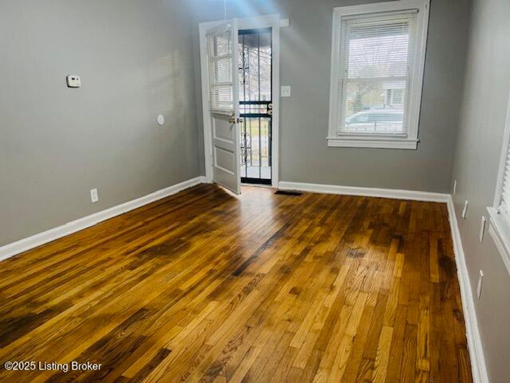 Photo of 717 Gheens Ave, Louisville, KY 40214 (MLS # 1703752)