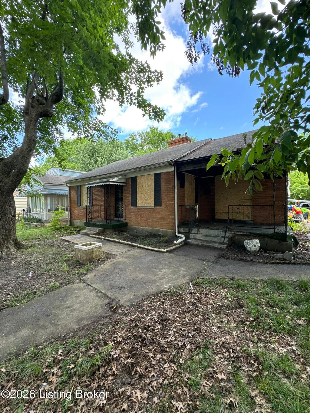 Photo of 1001 Beecher St, Louisville, KY 40215 (MLS # 1723251)