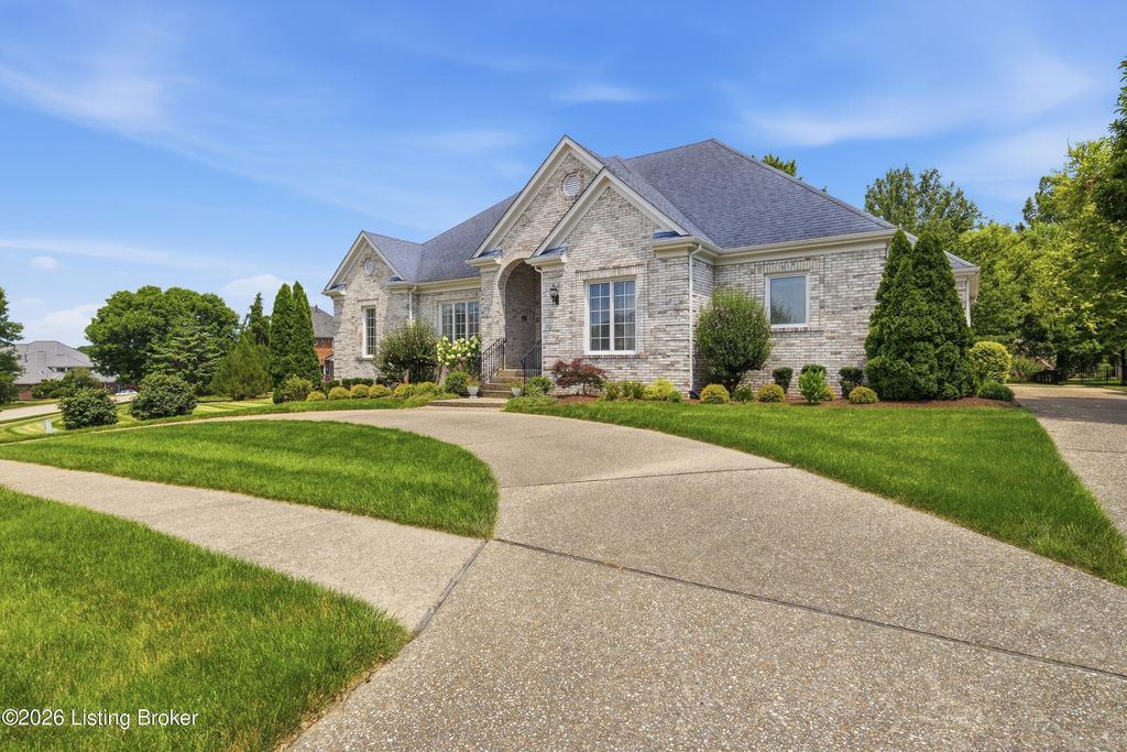 Photo of 14208 Woodland Ridge Dr, Louisville, KY 40245 (MLS # 1722545)