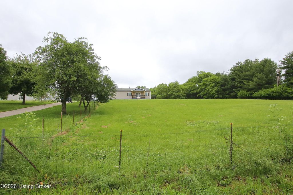 Photo of 41 Travis Rd, Taylorsville, KY 40071 (MLS # 1718338)
