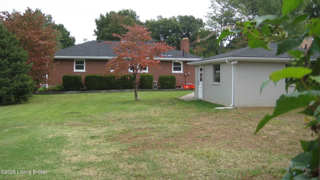 Photo of 2814 Esther Blvd, Louisville, KY 40220 (MLS # 1709577)