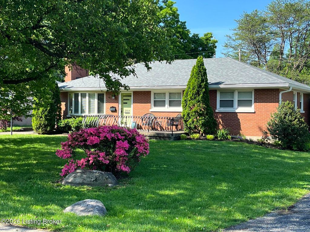 Photo of 2814 Esther Blvd, Louisville, KY 40220 (MLS # 1709577)