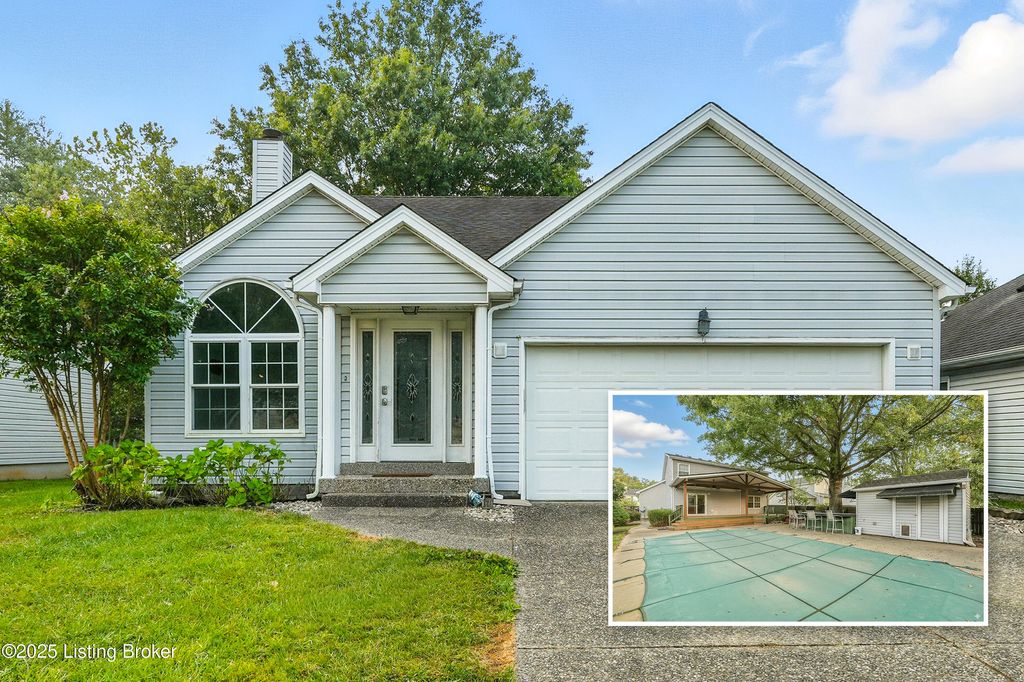 Photo of 10906 Pineview Ct, Louisville, KY 40299 (MLS # 1707484)