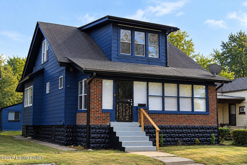 Photo of 1722 Hale Ave, Louisville, KY 40210 (MLS # 1731518)