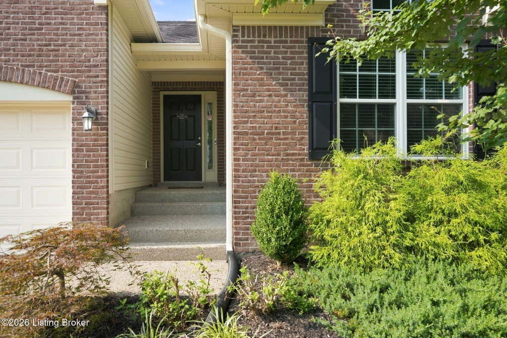 Photo of 17409 Westbury Dr, Louisville, KY 40245 (MLS # 1725395)