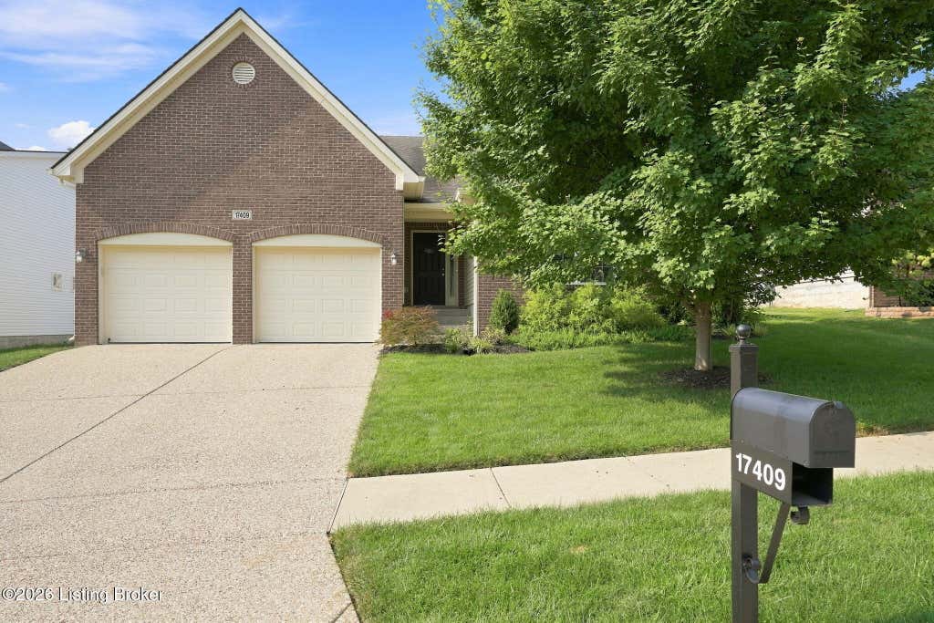 Photo of 17409 Westbury Dr, Louisville, KY 40245 (MLS # 1725395)