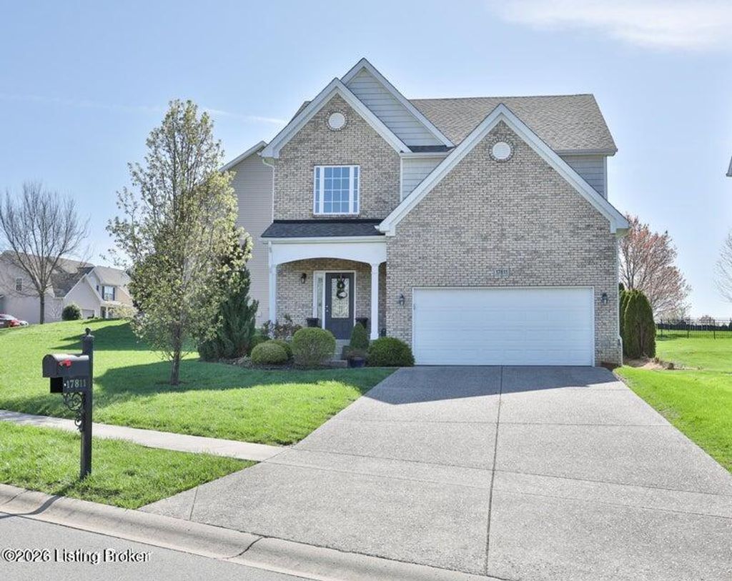 Photo of 17811 Birch Bend Cir, Louisville, KY 40023 (MLS # 1716717)