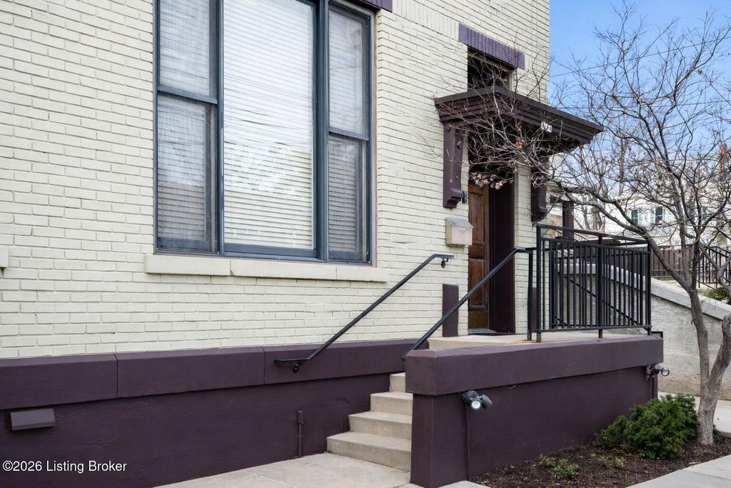 Photo of 1110 Baxter Ave #UNIT 1, Louisville, KY 40204 (MLS # 1707969)