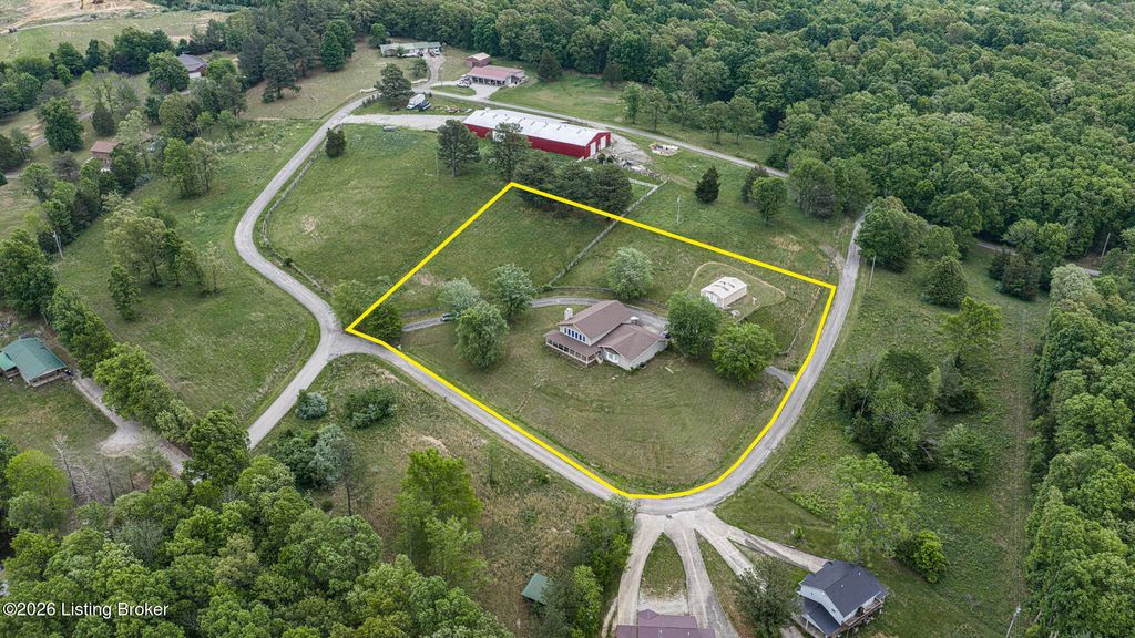 Photo of 205 Blue Chip Farm Rd, Leitchfield, KY 42754 (MLS # 1717524)