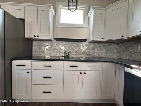 Tiny photo for 2417 Bank St, Louisville, KY 40212 (MLS # 1706146)