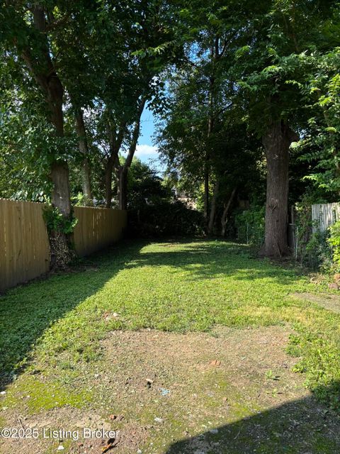 Tiny photo for 2417 Bank St, Louisville, KY 40212 (MLS # 1706146)