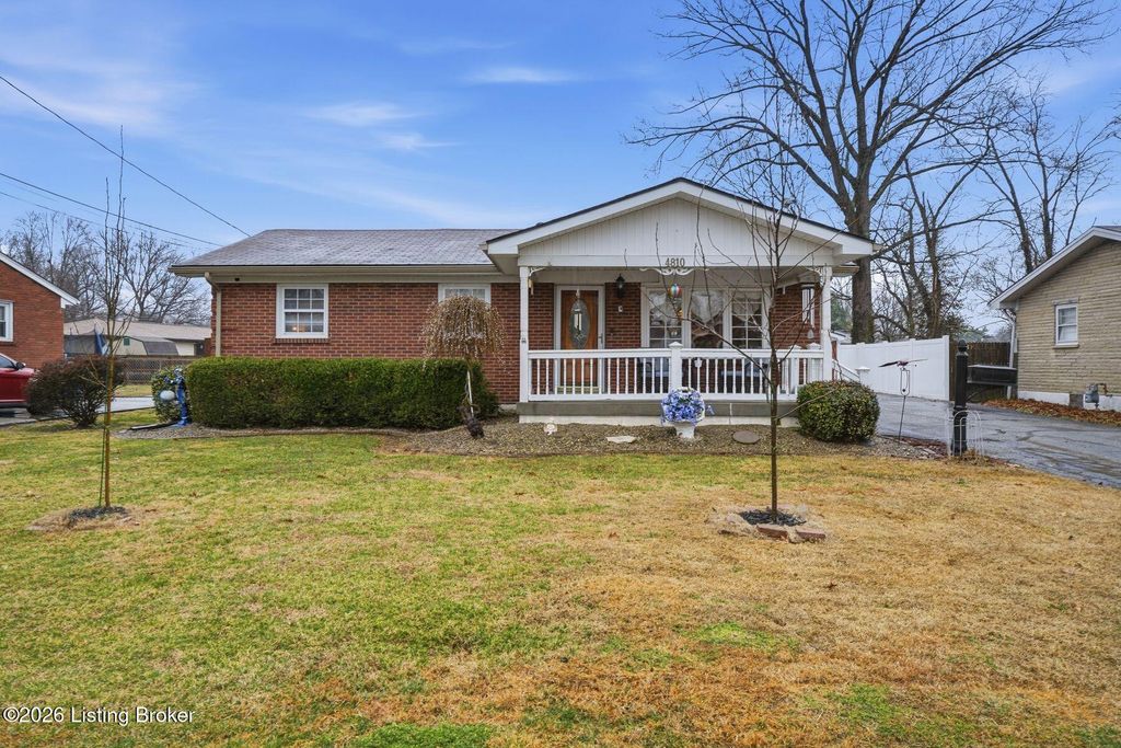Photo of 4810 Goepper Rd, Louisville, KY 40258 (MLS # 1710562)