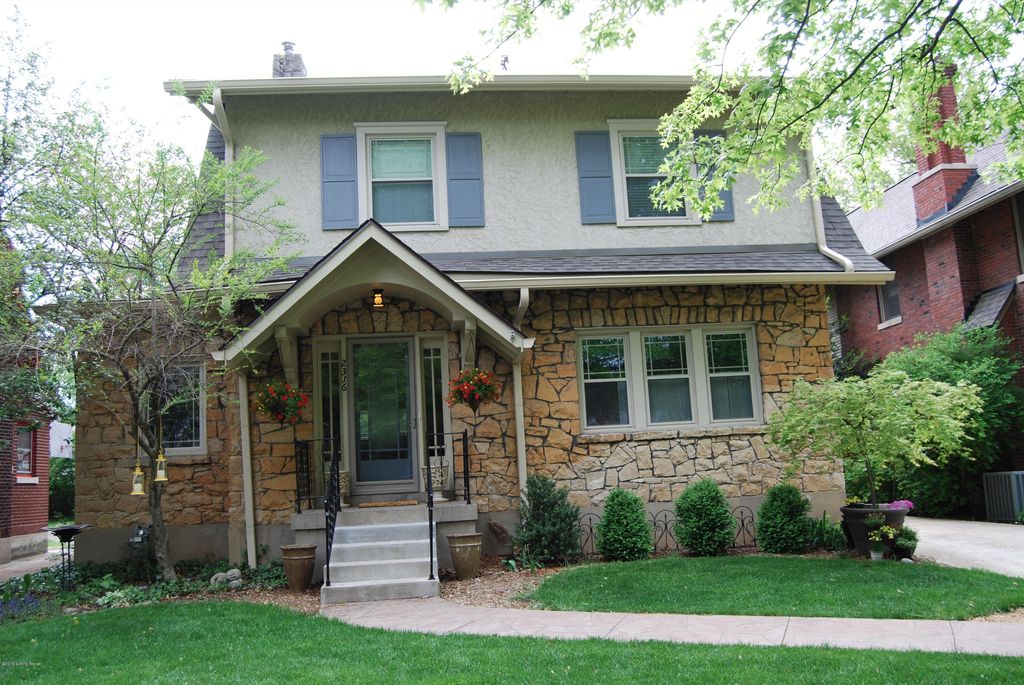 Photo of 2316 Carolina Ave, Louisville, KY 40205 (MLS # 1705513)