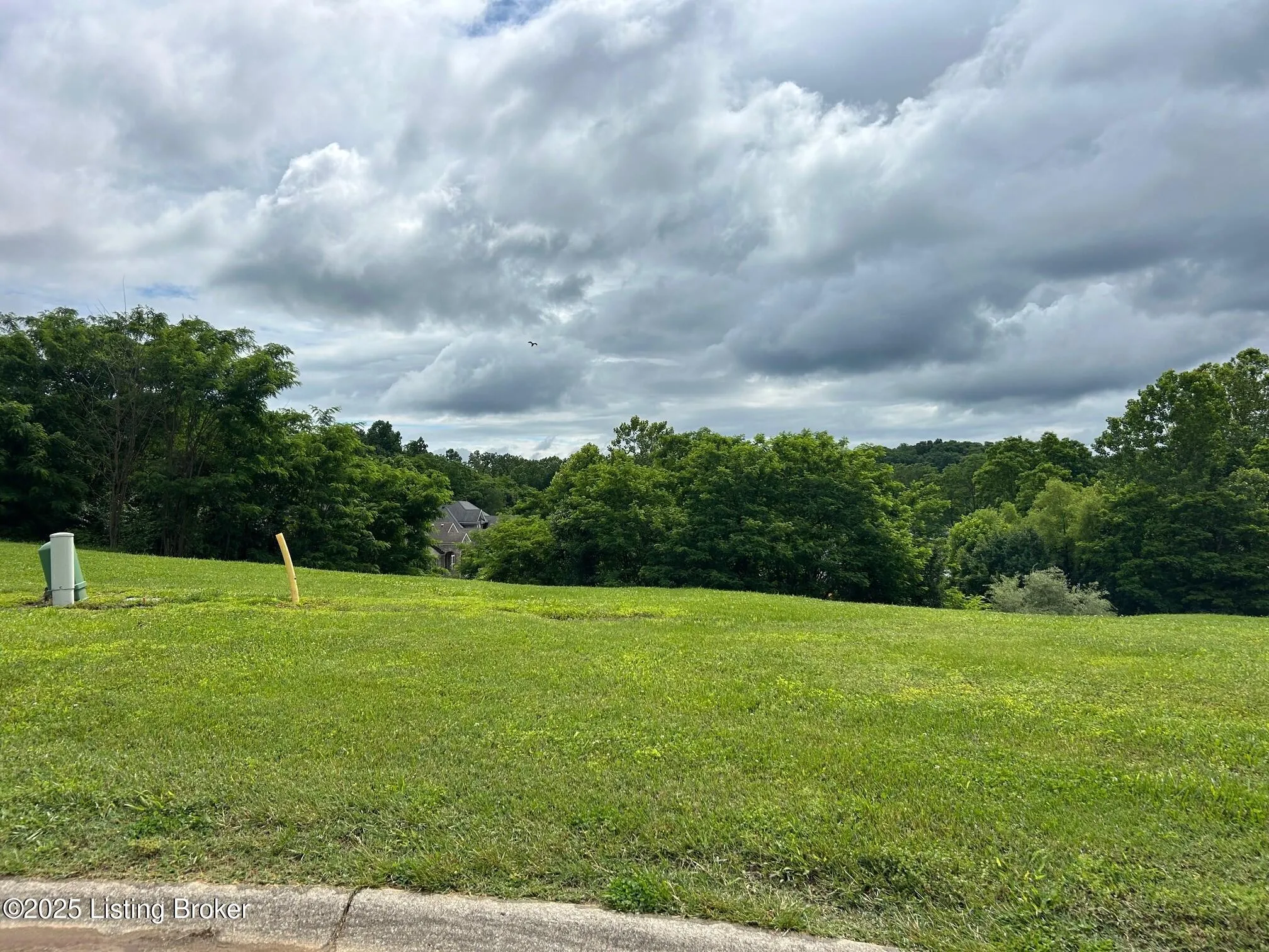 Louisville, Kentucky 40272, United States, ,Land,Active,141011