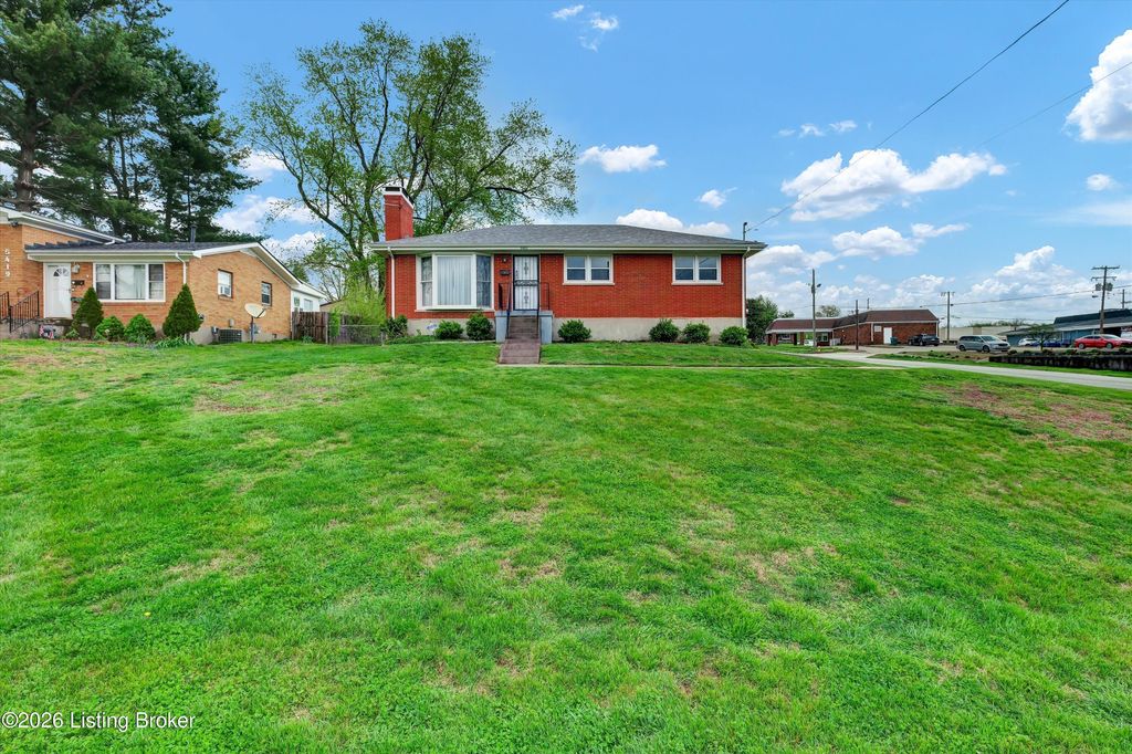 Photo of 5421 Layne Rd, Louisville, KY 40219 (MLS # 1713657)