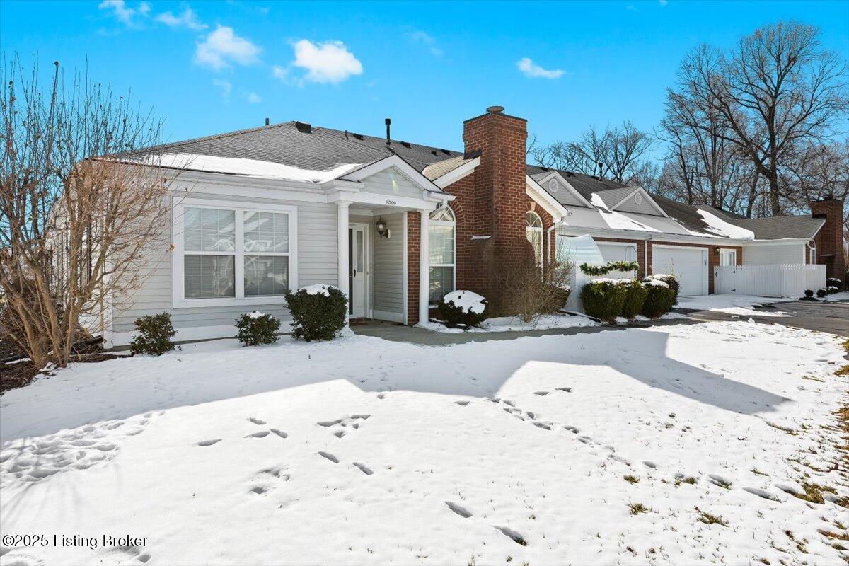 8509 Forest Way Dr, Louisville, Kentucky image 3
