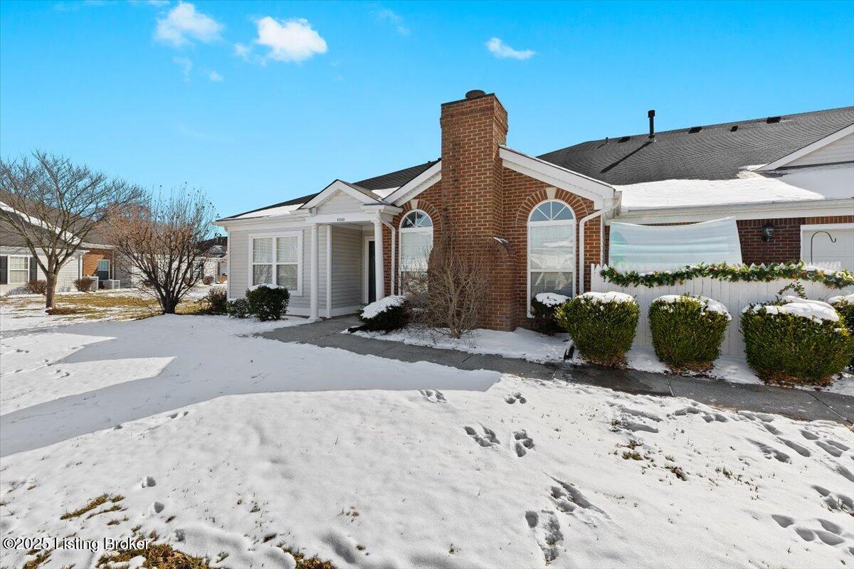 8509 Forest Way Dr, Louisville, Kentucky image 2