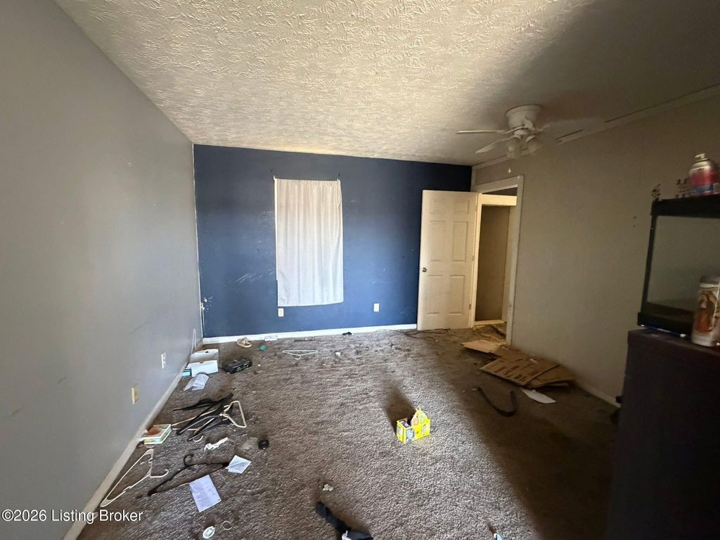 Photo of 111 Evergreen Ct, Bardstown, KY 40004 (MLS # 1713461)