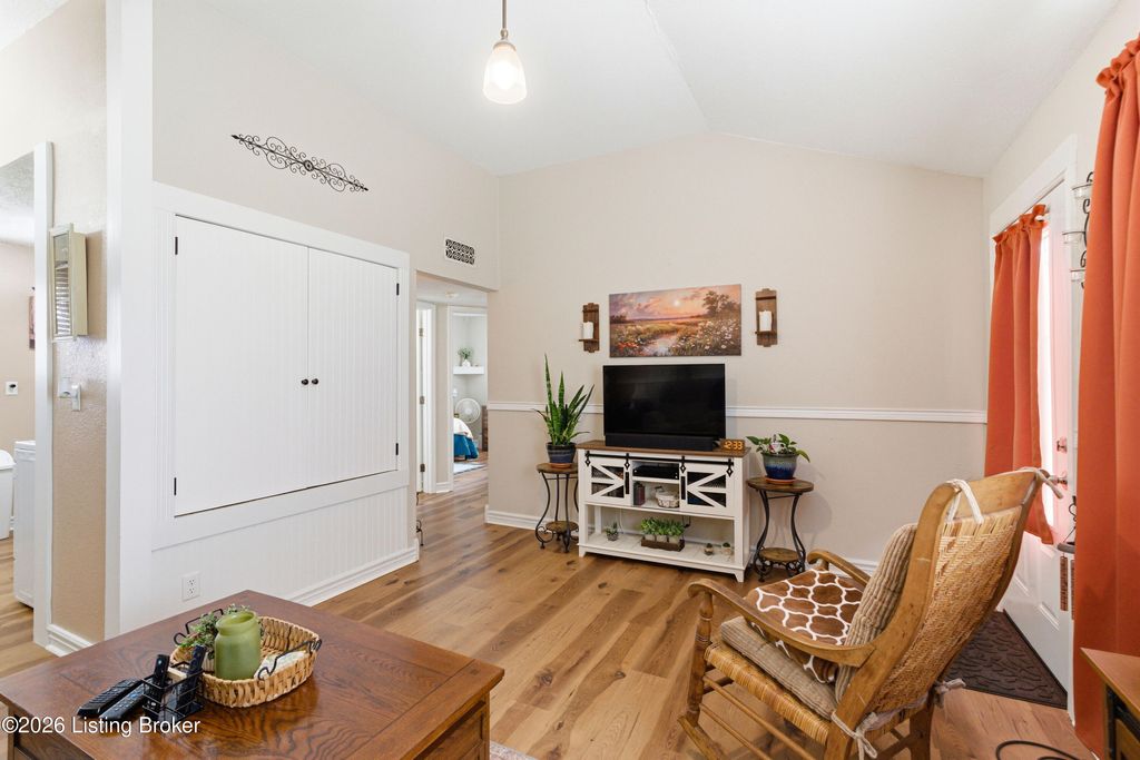 Photo of 7303 Rainbow Dr, Louisville, KY 40272 (MLS # 1711579)