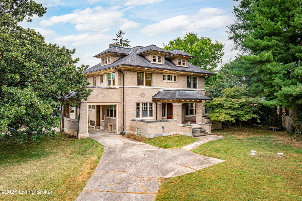 Photo of 1612 Sylvan Way, Louisville, KY 40205 (MLS # 1730055)