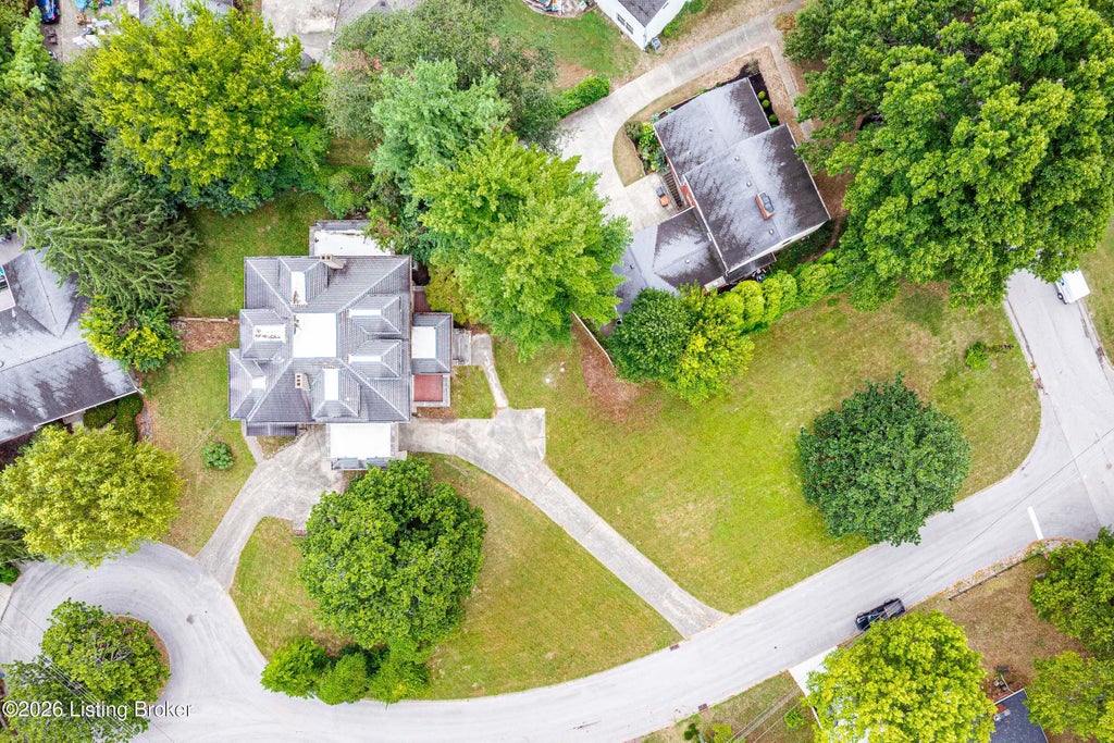 Photo of 1612 Sylvan Way, Louisville, KY 40205 (MLS # 1730055)