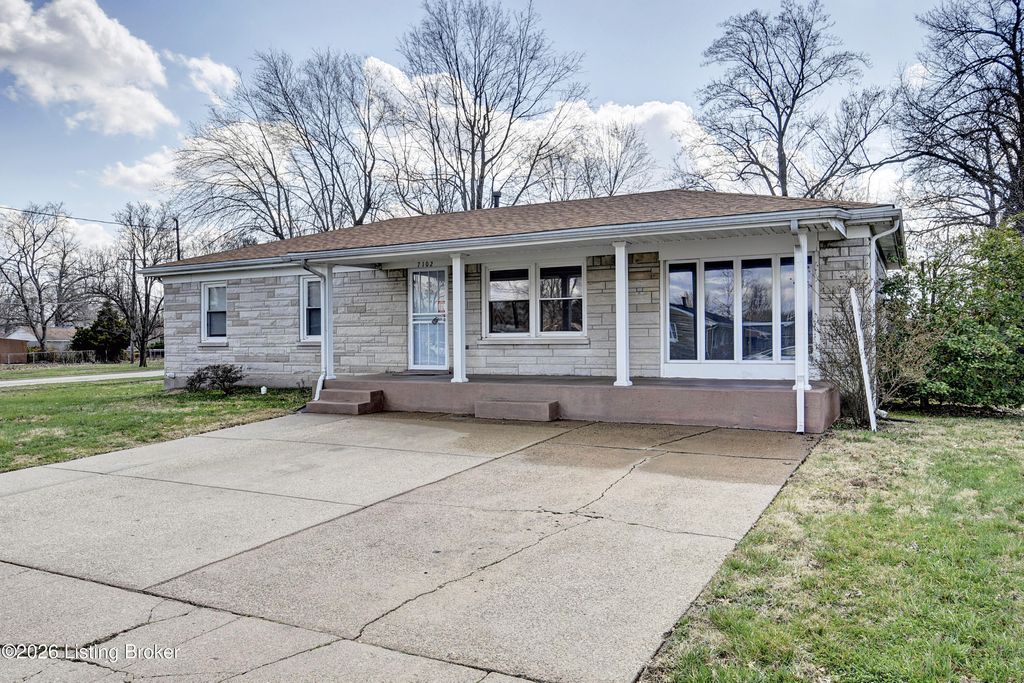 Photo of 7102 Nanisinh Way, Louisville, KY 40258 (MLS # 1710765)