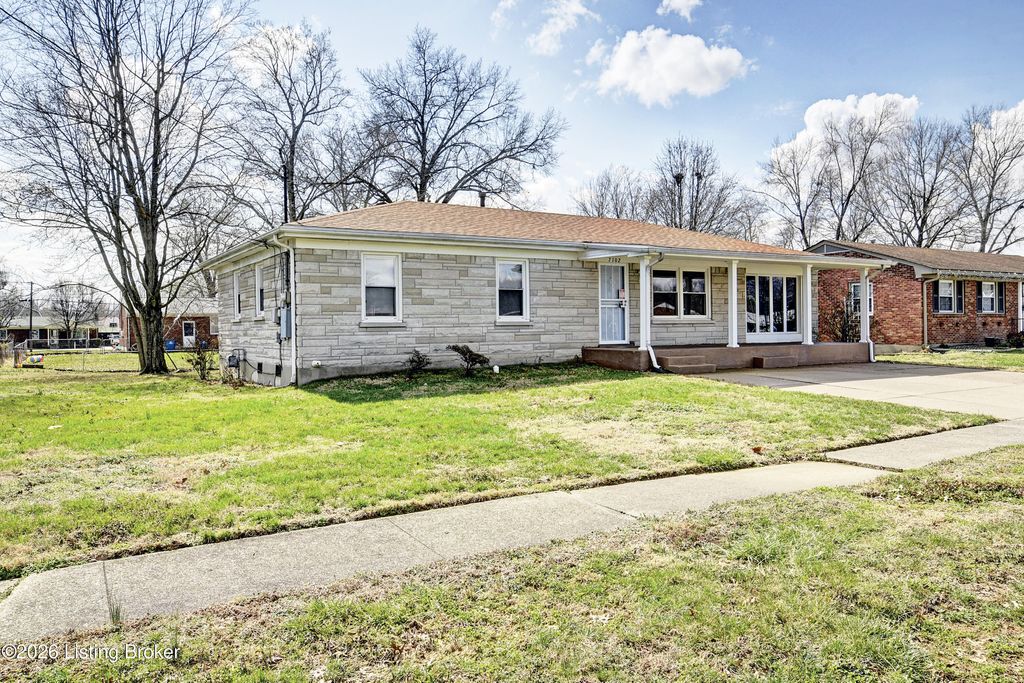Photo of 7102 Nanisinh Way, Louisville, KY 40258 (MLS # 1710765)