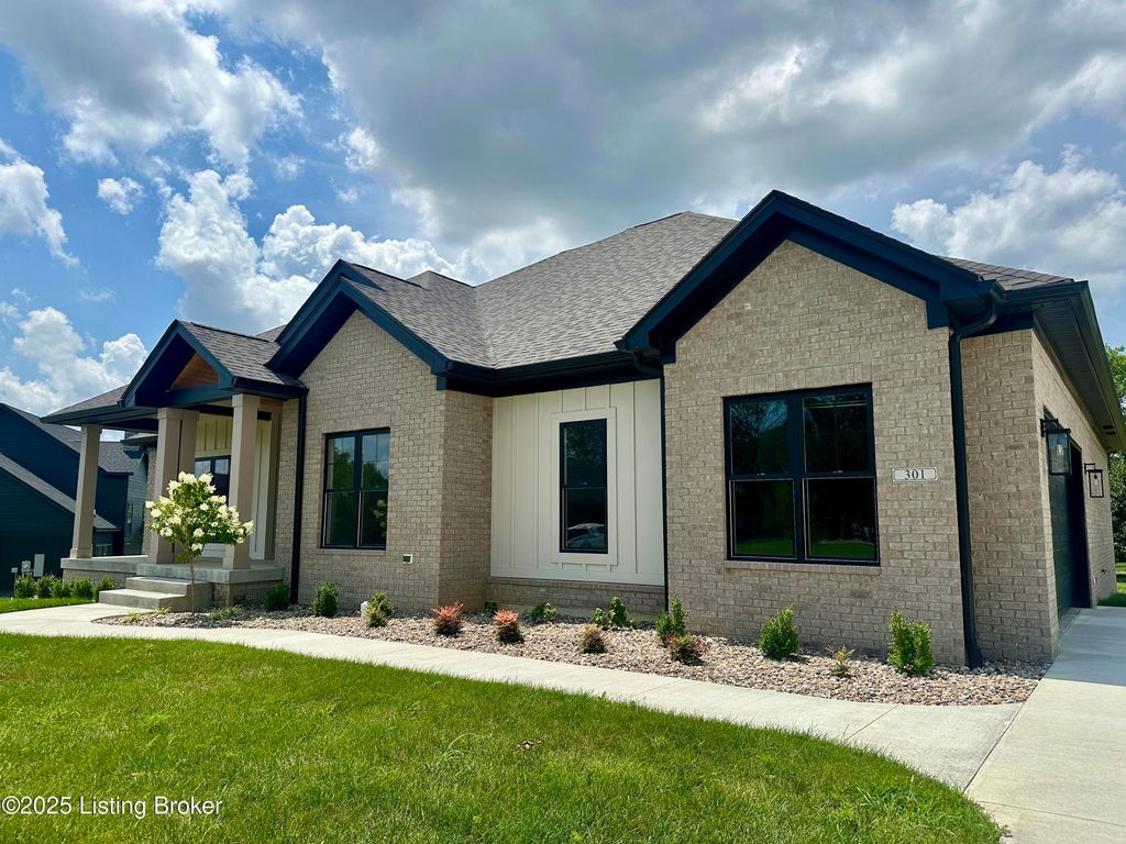 Photo of 301 Reelfoot Dr, Elizabethtown, KY 42701 (MLS # 1706211)