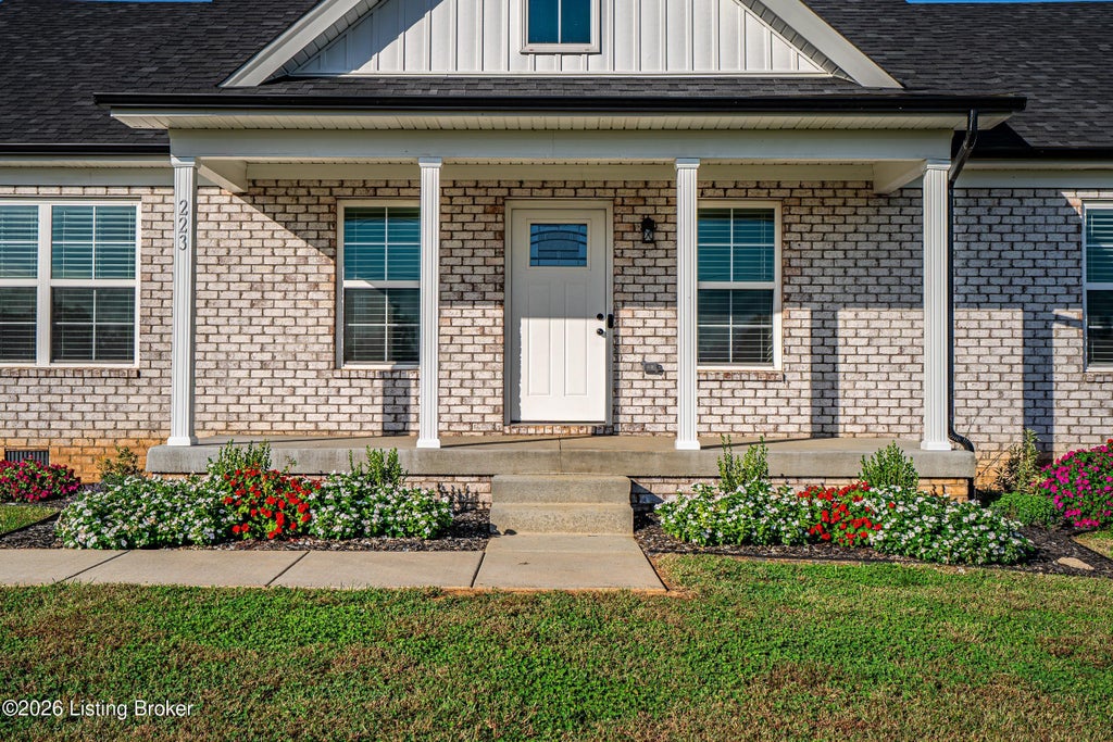 Photo of 229 Cassidy Dr, Taylorsville, KY 40071 (MLS # 1731714)