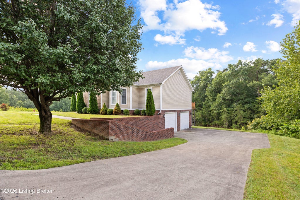 Photo of 2001 Haven Oak Ct, New Haven, KY 40051 (MLS # 1724754)