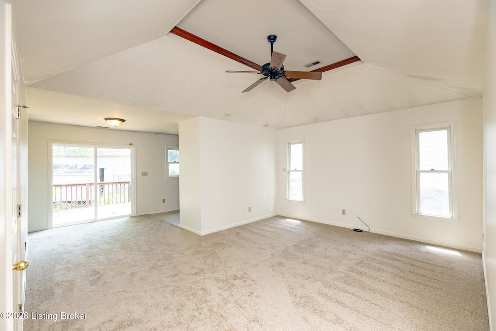 Photo of 10526 Going Ct, Louisville, KY 40241 (MLS # 1717958)