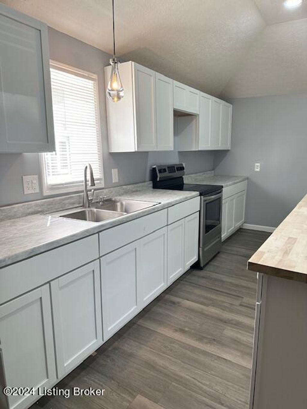 Photo of 119 Andrews Ln, Jamestown, KY 42629 (MLS # 1715752)