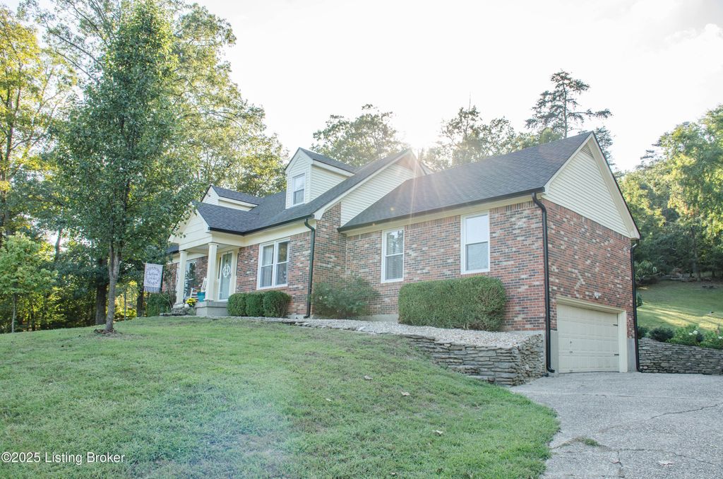 Photo of 562 Peaceful Way, Shepherdsville, KY 40165 (MLS # 1699718)