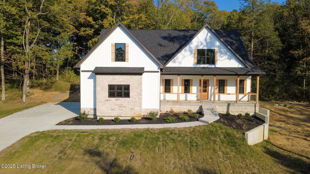 Photo of 7001 Stable Ct, Crestwood, KY 40014 (MLS # 1686377)
