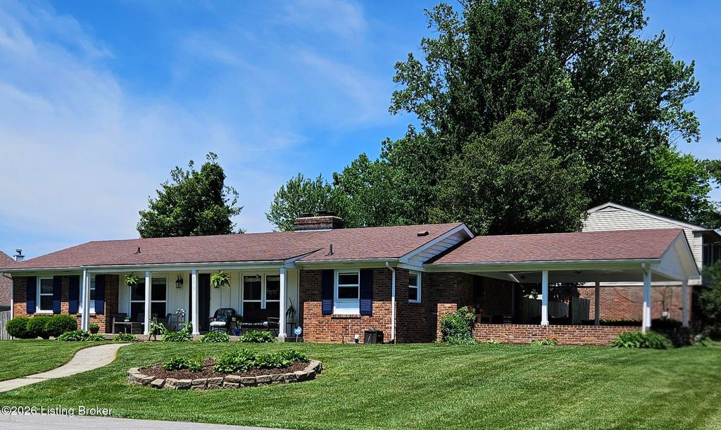 Photo of 8919 Bingham Dr, Louisville, KY 40242 (MLS # 1716246)