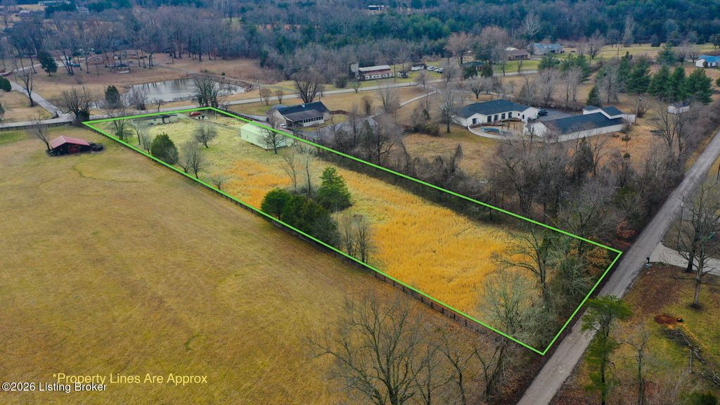 Photo of 6662 Cedar Grove Rd, Shepherdsville, KY 40165 (MLS # 1710620)