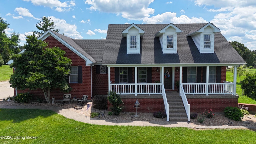 Photo of 1028 Eagle Pass, Bardstown, KY 40004 (MLS # 1721405)