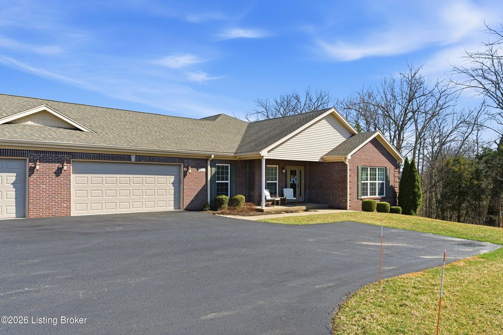 Photo of 1016 Classic Way, Louisville, KY 40245 (MLS # 1711804)